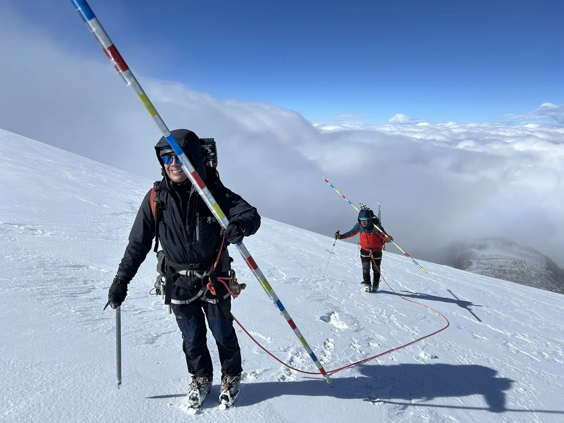 Local mountain guides supporting accent up to Cay2.