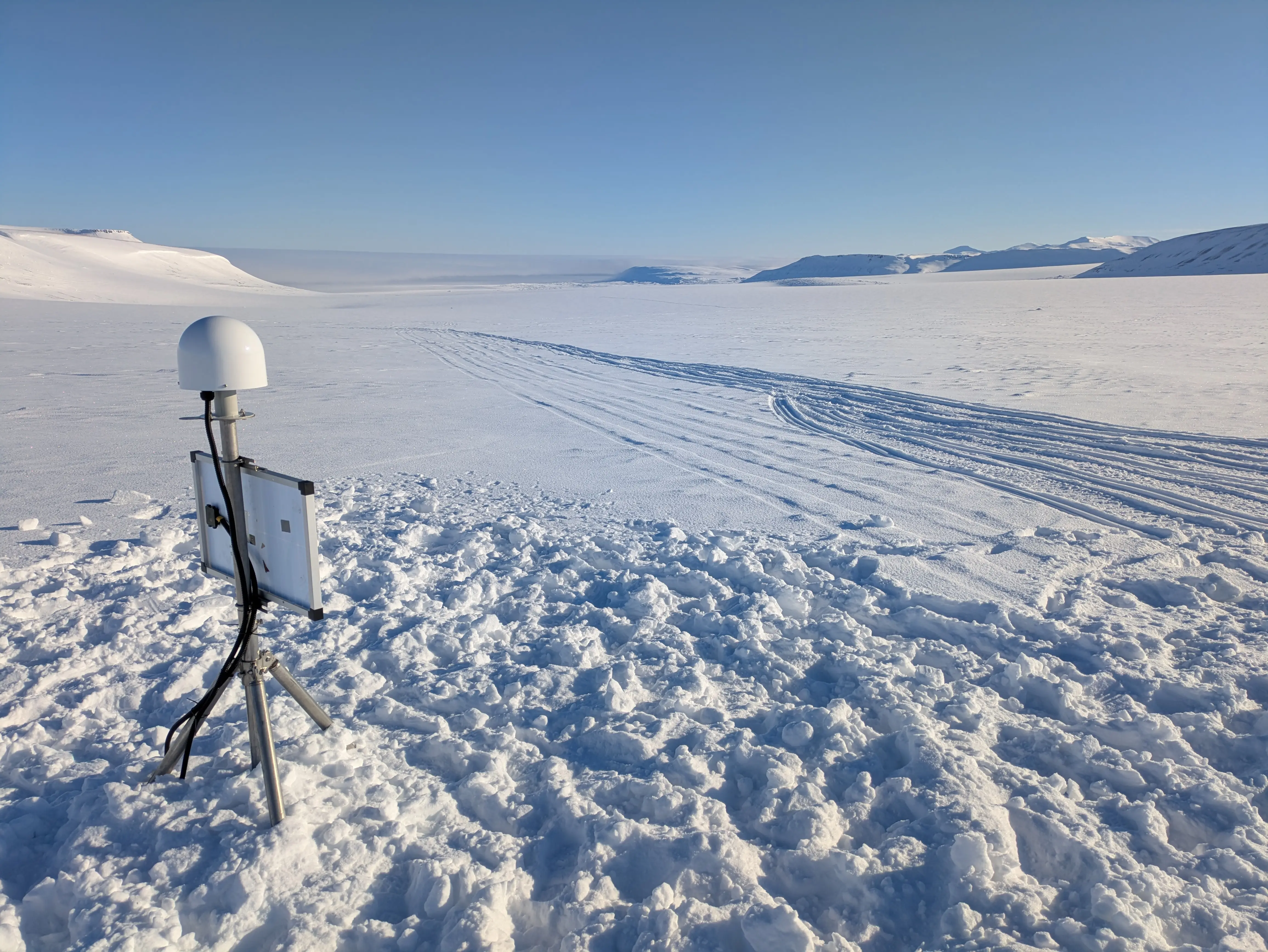 Cryologger Glacier Velocity Tracker deployed on Ulvebreen in Svalbard