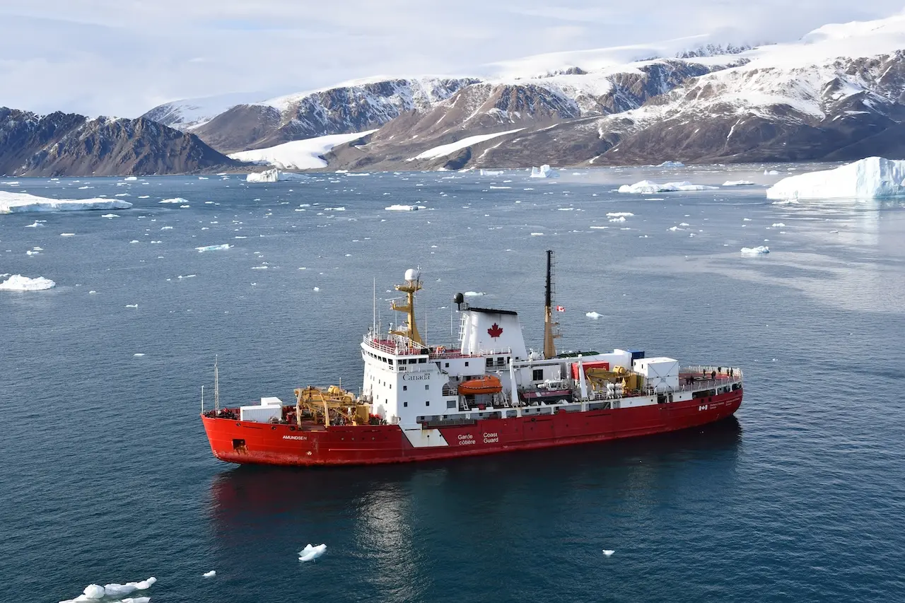 Cryologger ITB deployment from CCGS Amundsen